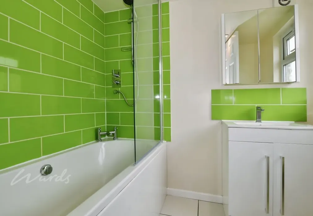 broomhill bathroom 1 - Broom Hill Road Rochester ME2 - Wards of Kent