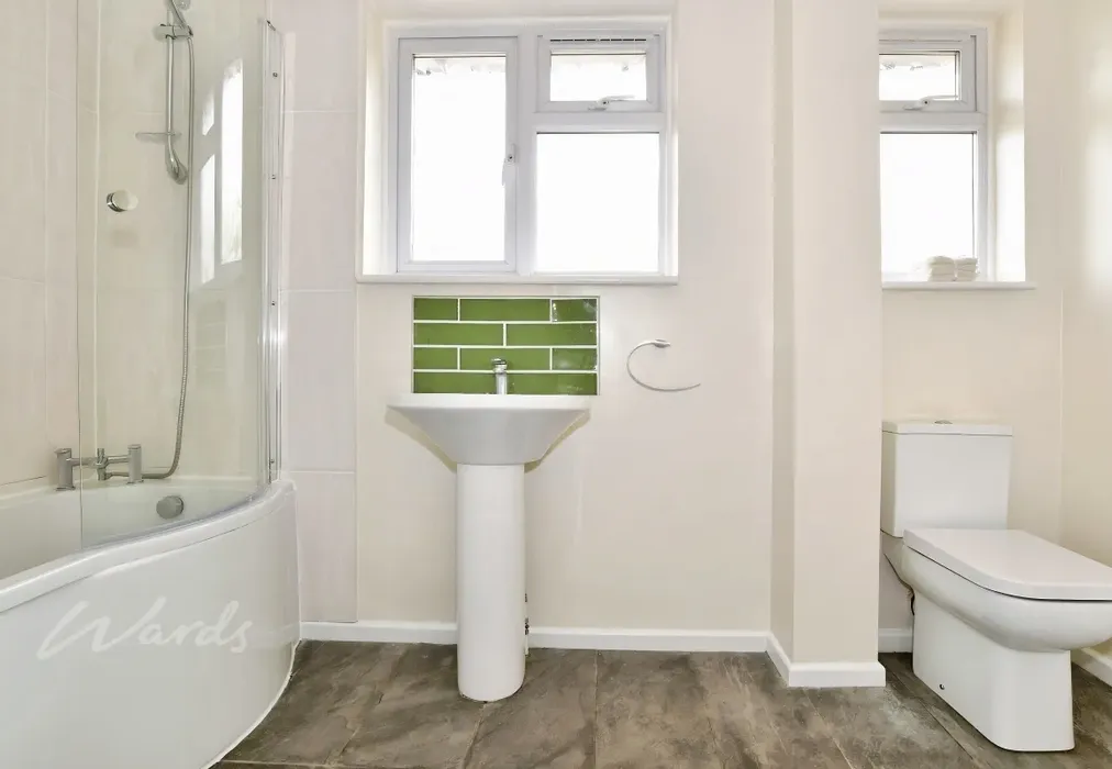 broomhill bathroom - Broom Hill Road Rochester ME2 - Wards of Kent