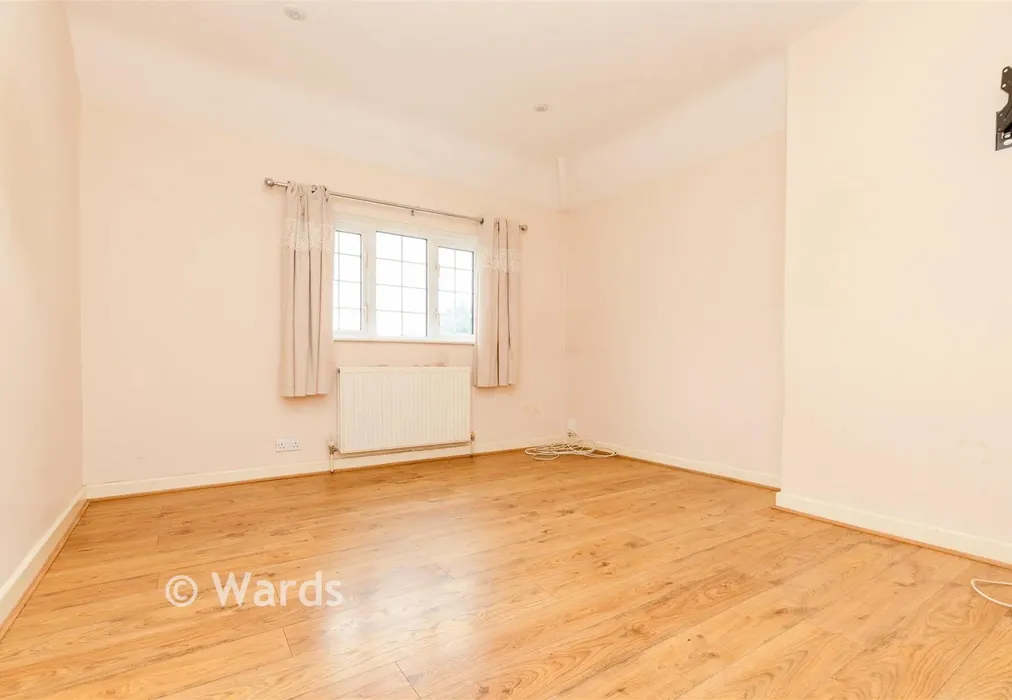 Bedroom 1 - Warden Road, Rochester, Kent - Wards of Kent