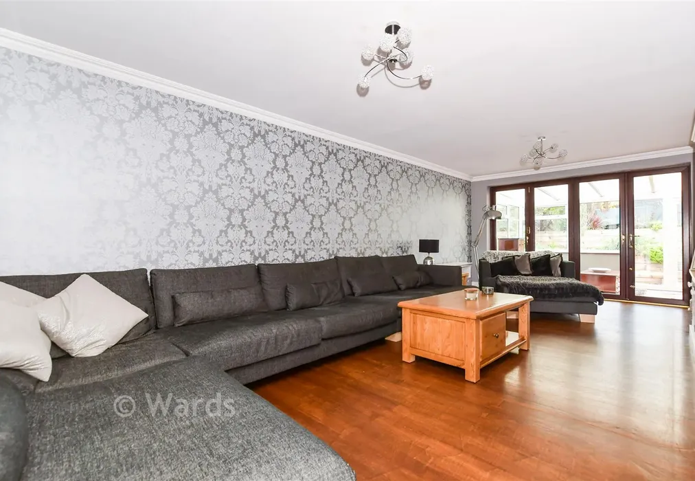 Lounge - Annie Road, Snodland, Kent - Wards of Kent