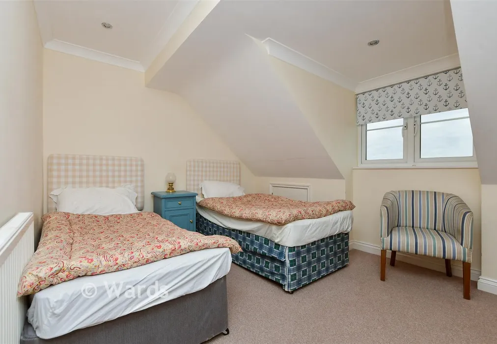 Bedroom 2 - Gordon Square, Birchington, Kent - Wards of Kent