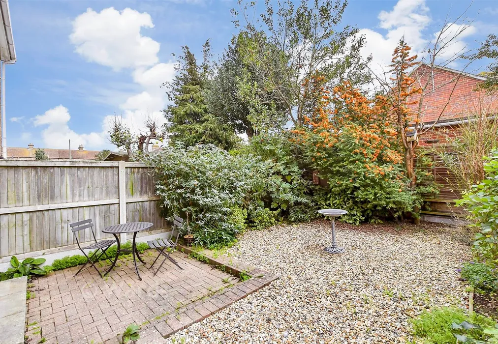 Rear Garden - Gordon Square, Birchington, Kent - Wards of Kent