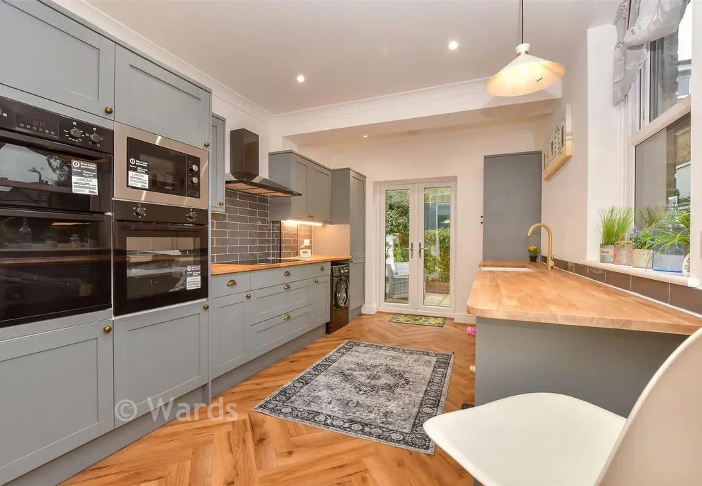 Kitchen - St. Patrick's Road, Deal, Kent - Wards of Kent