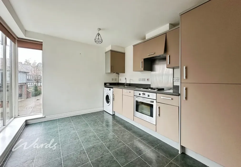 Kitchen - Hawley Drive Leybourne ME19 - Wards of Kent