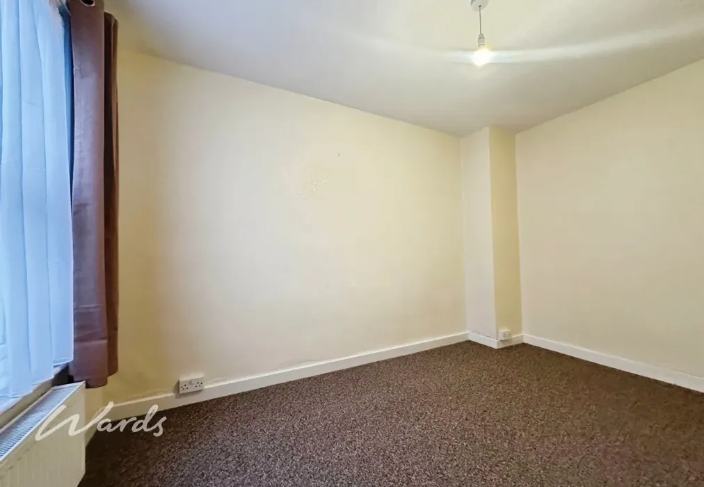 Bedroom 2 - Perryfield Street Maidstone ME14 - Wards of Kent