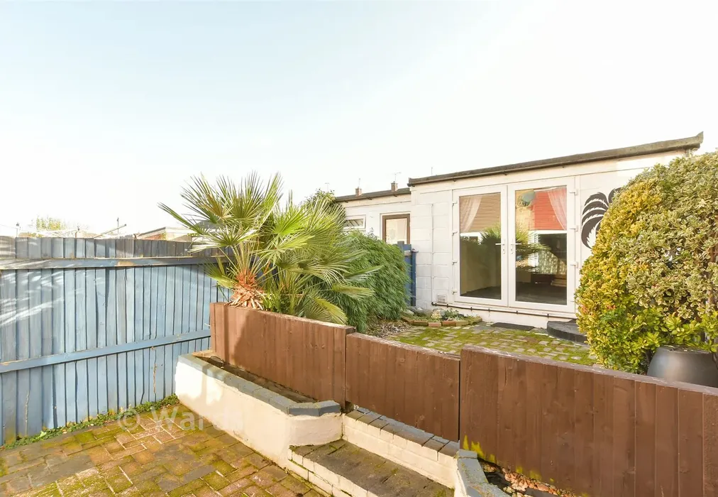 Rear Garden - Chelmsford Road, Strood, Rochester, Kent - Wards of Kent