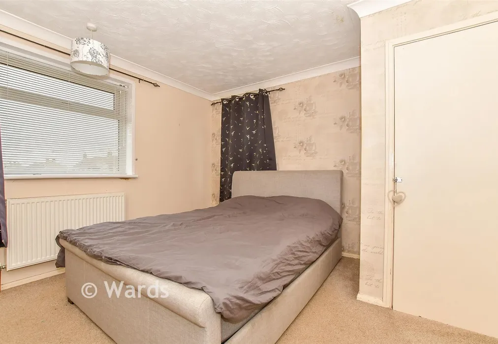 Bedroom 1 - Brooks Way, Lydd, Romney Marsh, Kent - Wards of Kent