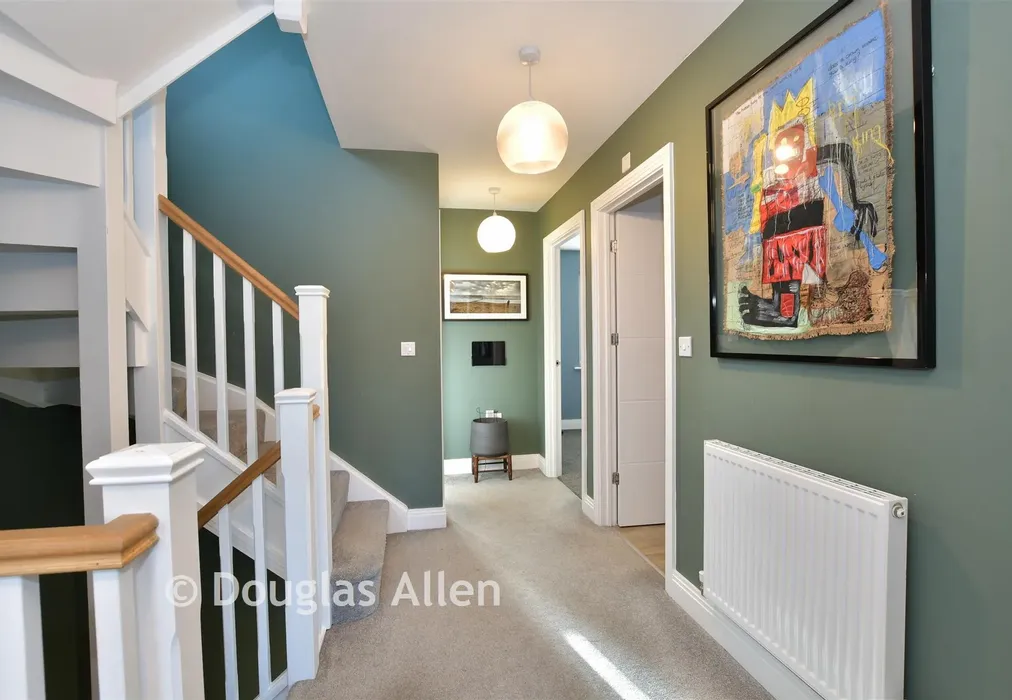 Landing - Archer Close, Coopersale, Essex - Wards of Kent