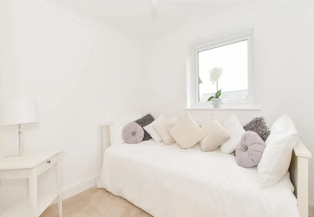 Bedroom 3 - London Road, Arundel, West Sussex - Wards of Kent