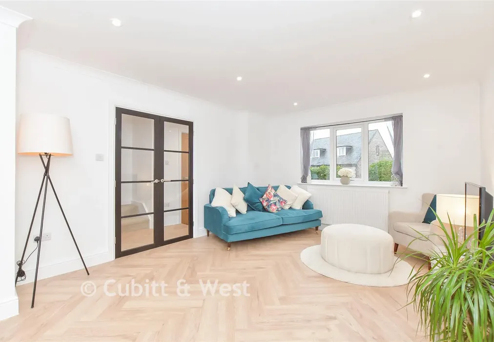 Lounge - London Road, Arundel, West Sussex - Wards of Kent