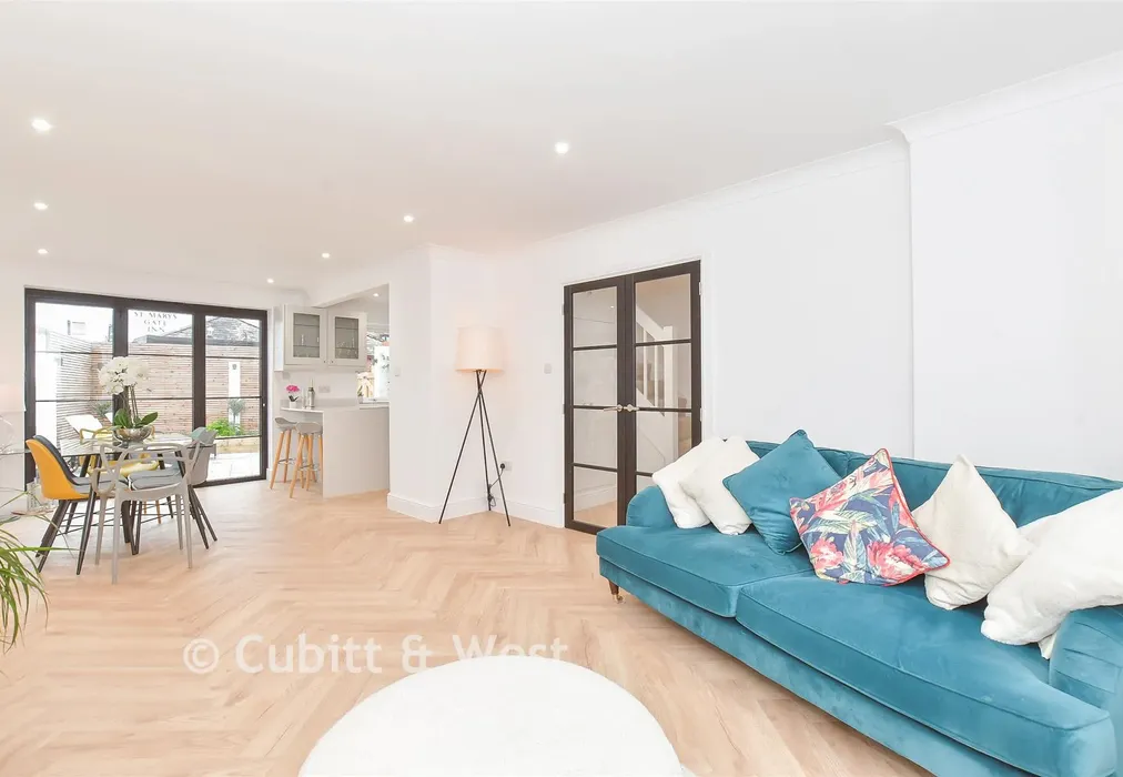 Lounge - London Road, Arundel, West Sussex - Wards of Kent