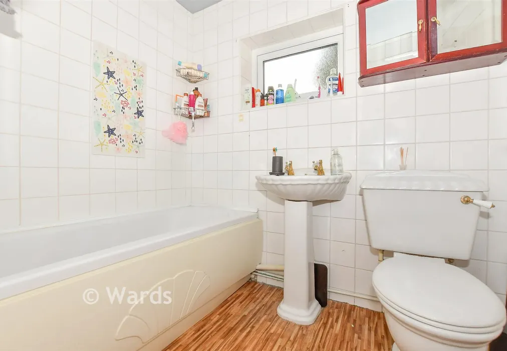 Bathroom - Orchard Place, Maidstone, Kent - Wards of Kent