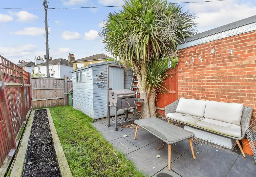 Rear Garden - Orchard Place, Maidstone, Kent - Wards of Kent