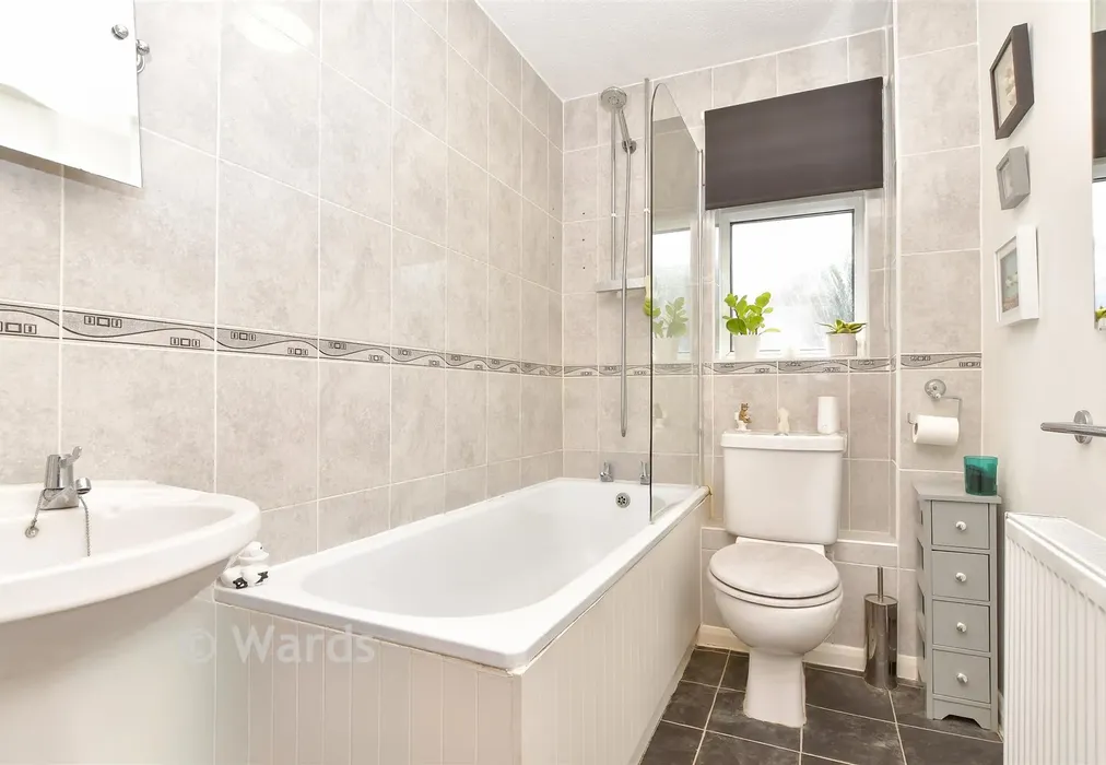 Bathroom - Bronington Close, Walderslade, Chatham, Kent - Wards of Kent