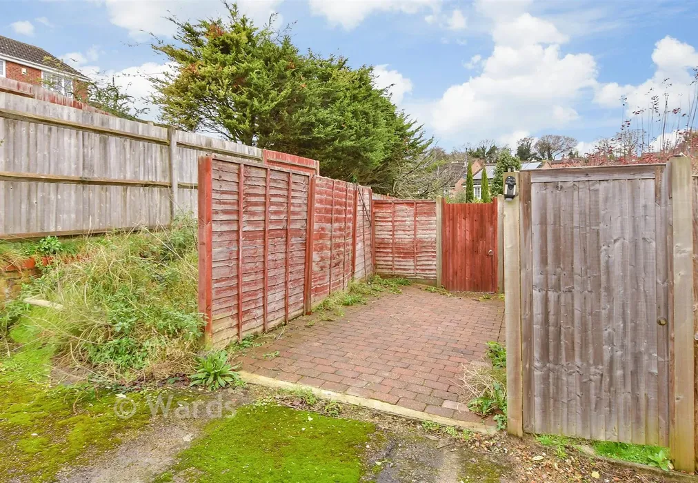 Driveway/Parking - Bronington Close, Walderslade, Chatham, Kent - Wards of Kent