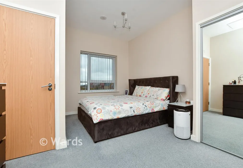 Bedroom 1 - Manston Road, Ramsgate, Kent - Wards of Kent