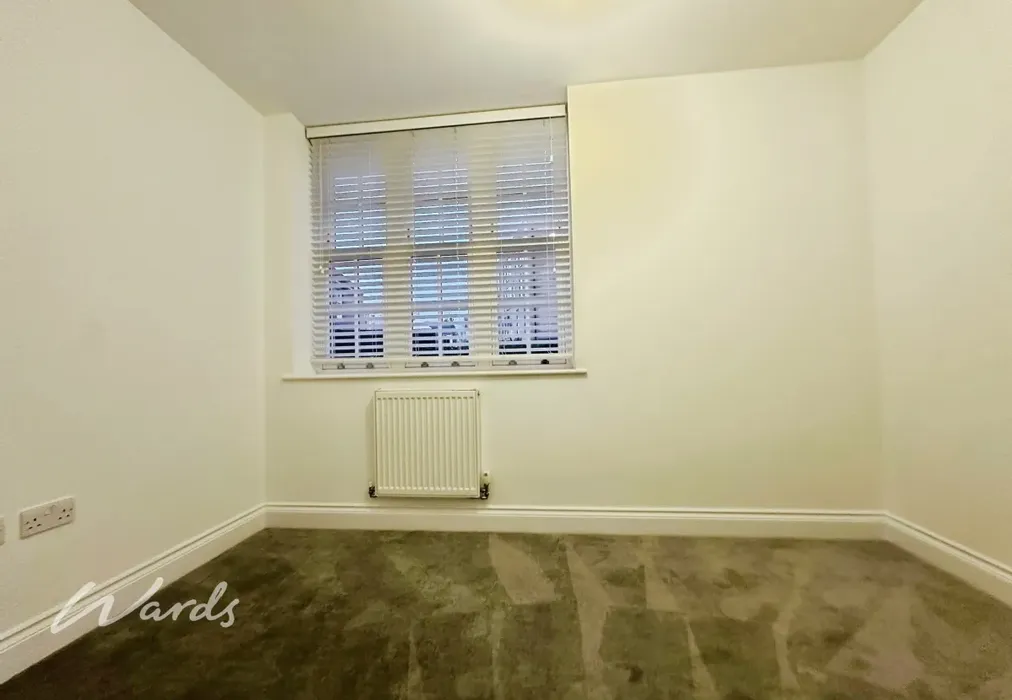 Bedroom - Wrens Cross Upper Stone Street ME15 - Wards of Kent