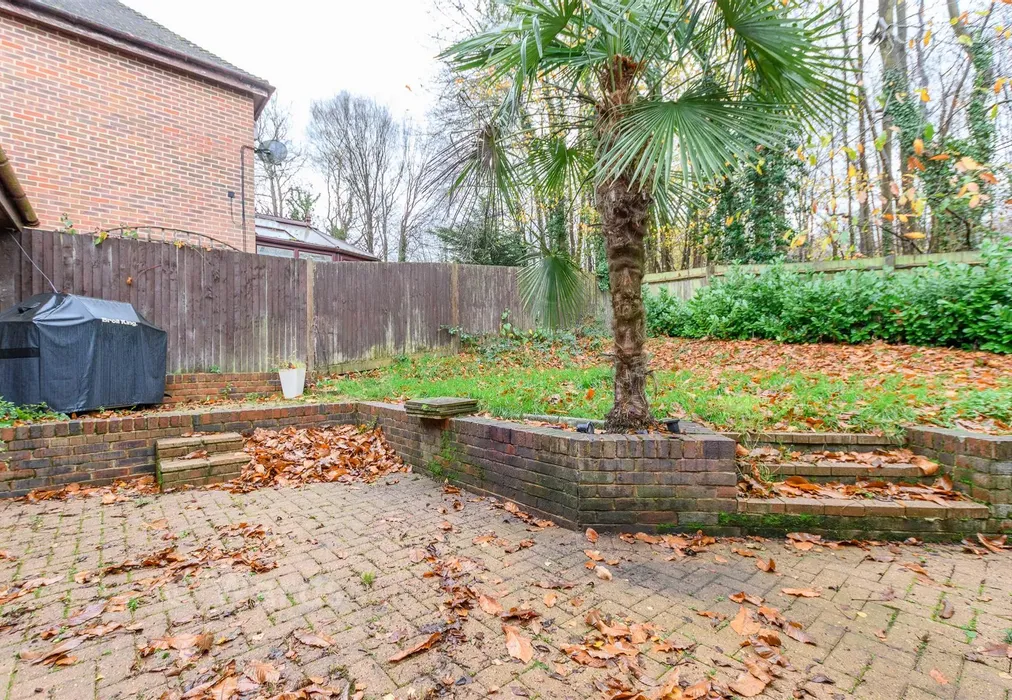 Rear Garden - Sandstone Rise, Walderslade, Chatham, Kent - Wards of Kent