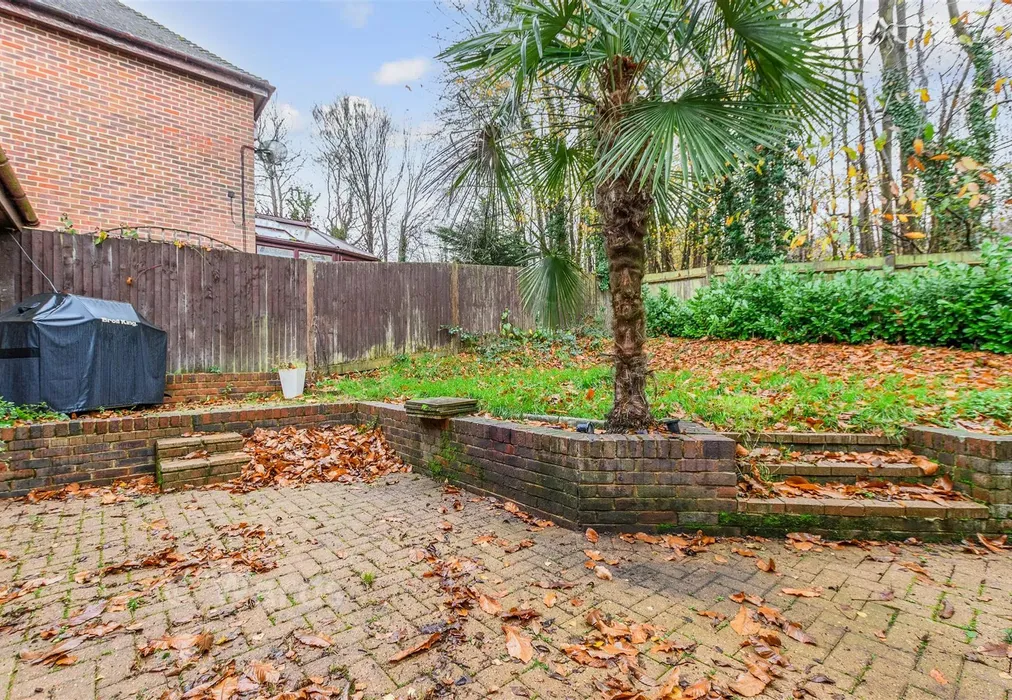 Rear Garden - Sandstone Rise, Walderslade, Chatham, Kent - Wards of Kent