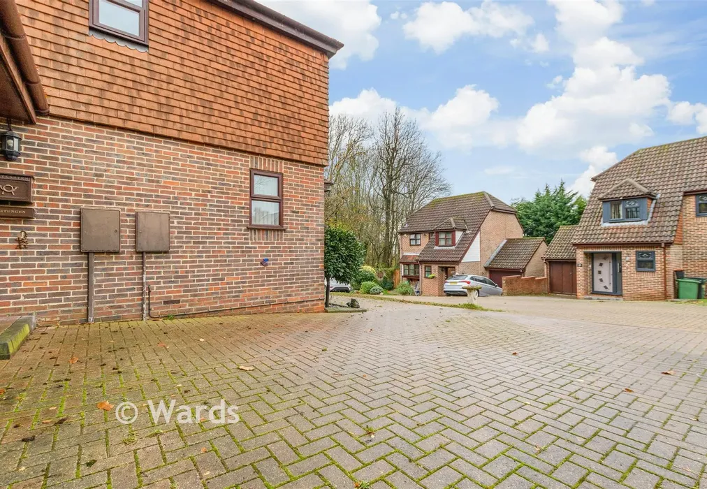 Driveway/Parking - Sandstone Rise, Walderslade, Chatham, Kent - Wards of Kent