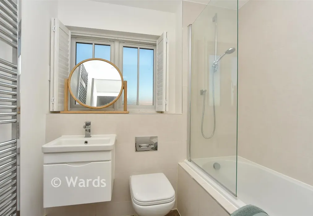 Bathroom - Round Top Close, Cliffe Woods, Rochester, Kent - Wards of Kent