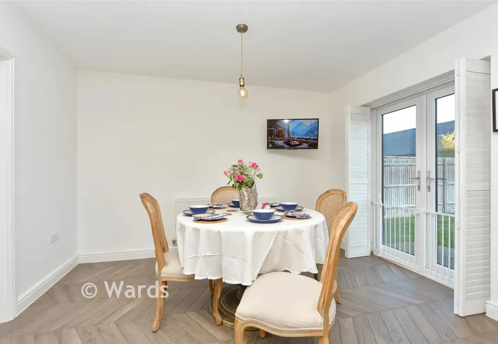 Kitchen/Diner - Round Top Close, Cliffe Woods, Rochester, Kent - Wards of Kent