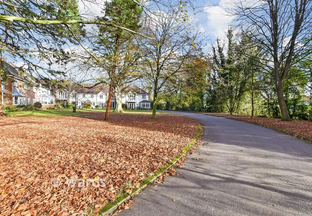 Communal Gardens - Old Ashford Road, Lenham, Maidstone, Kent - Wards of Kent