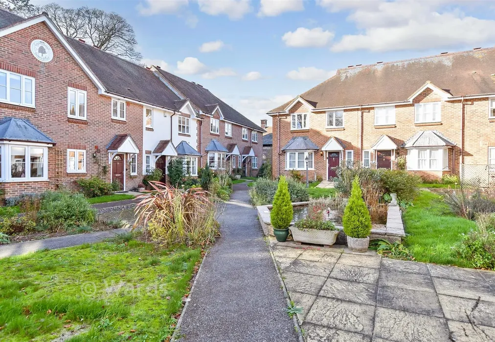 Communal Gardens - Old Ashford Road, Lenham, Maidstone, Kent - Wards of Kent