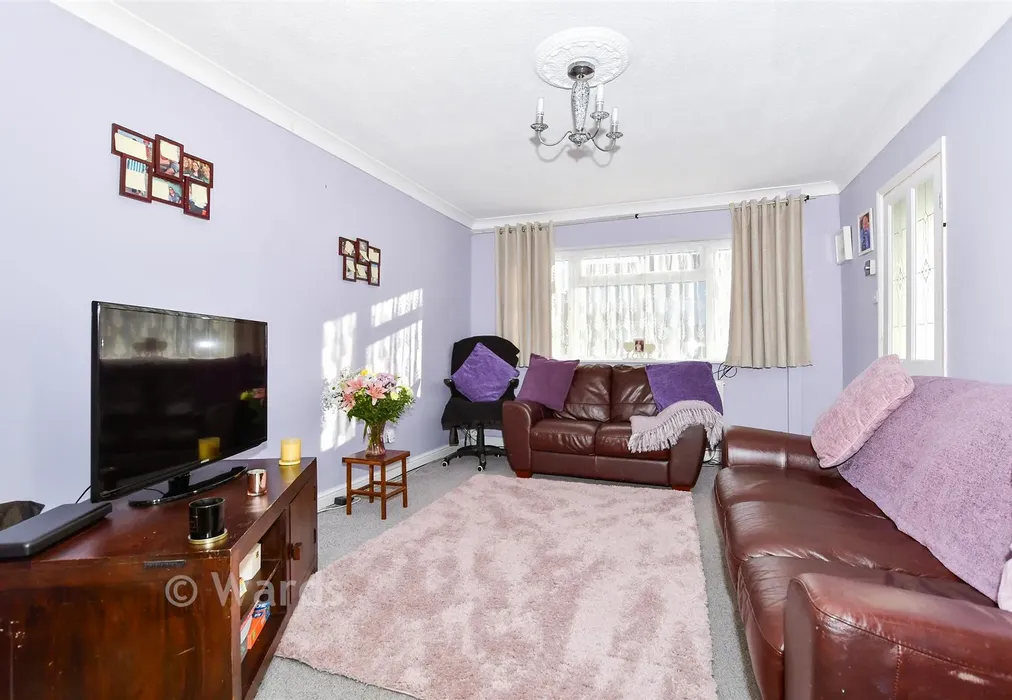 Lounge - Bushey Grove, Kingswood, Maidstone, Kent - Wards of Kent