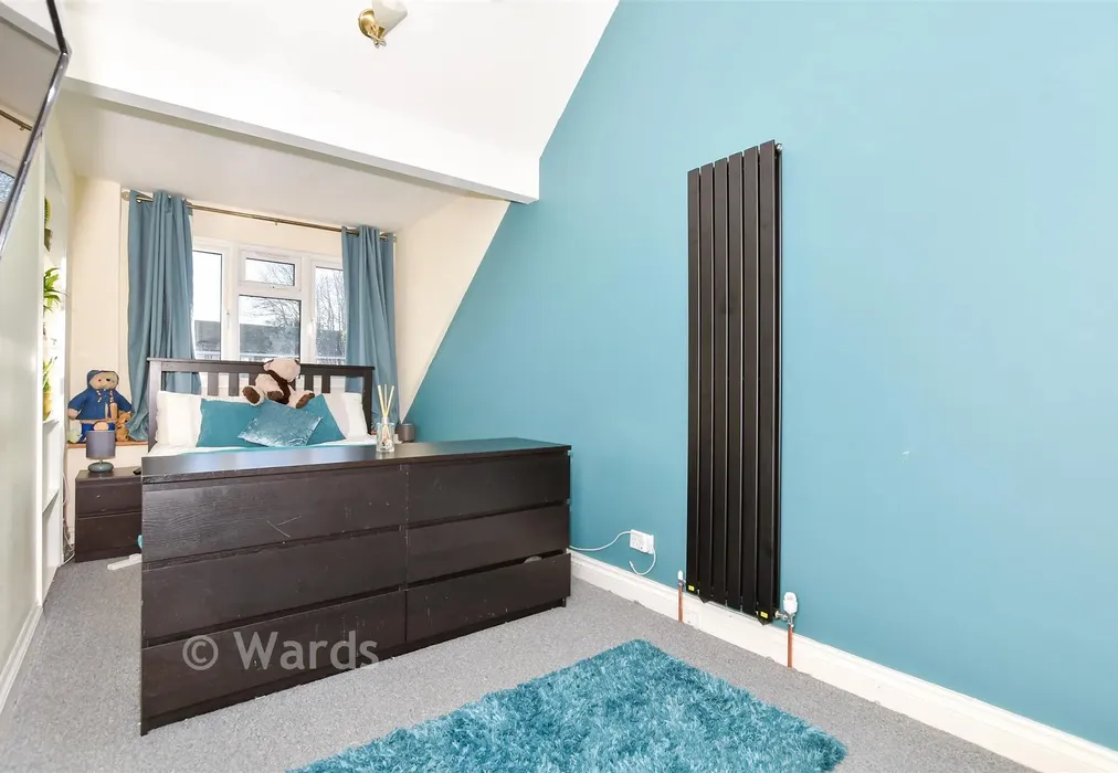 Bedroom 1 - Bushey Grove, Kingswood, Maidstone, Kent - Wards of Kent