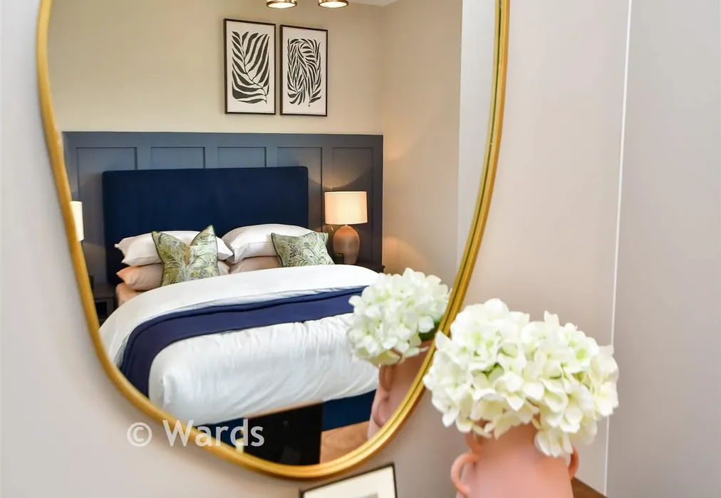 Internal Lifestyle Photograph - The Willow, Faversham Lakes, Ham Road, Faversham, Kent - Wards of Kent