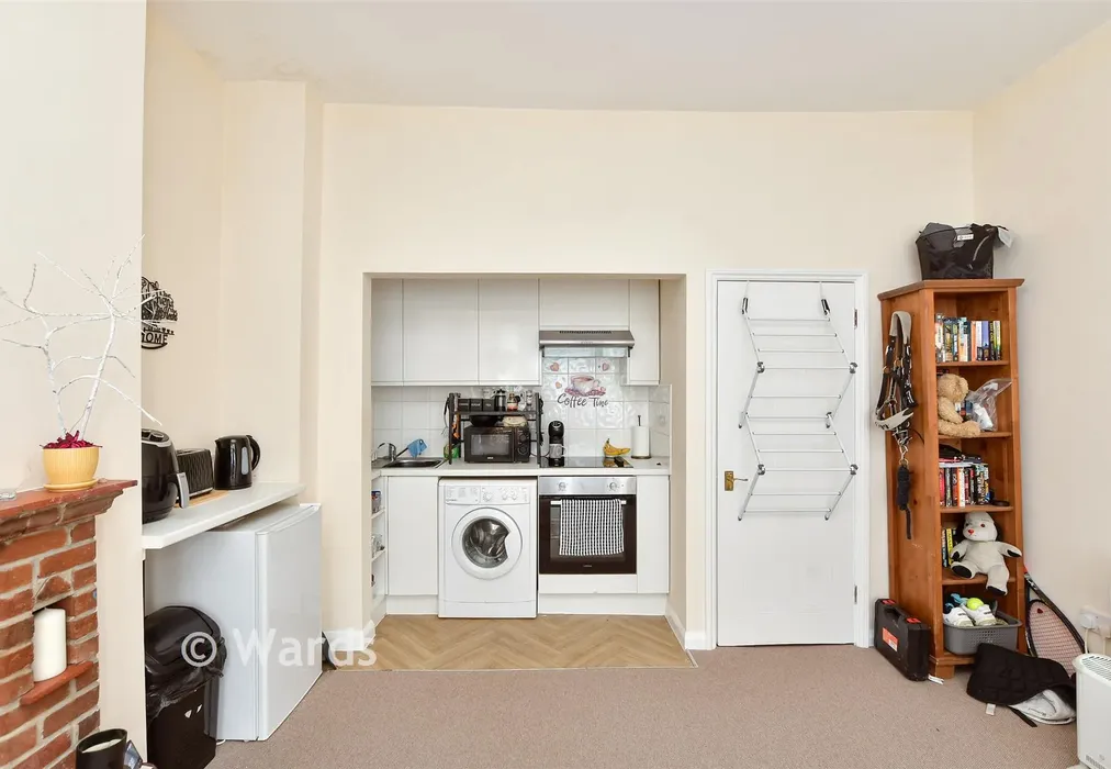 Lounge - Ethelbert Road, Margate, Kent - Wards of Kent