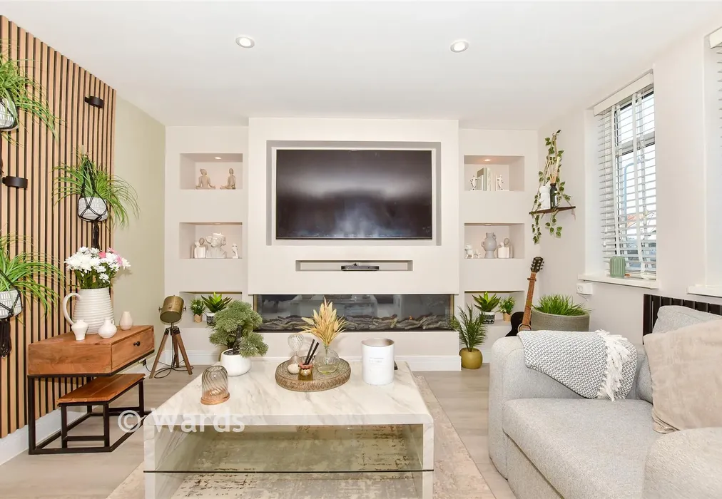 Lounge - Medina Road, Ditton, Aylesford, Kent - Wards of Kent