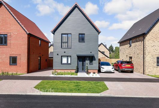 Ham Road, Faversham Lakes, Faversham, Kent - Wards of Kent