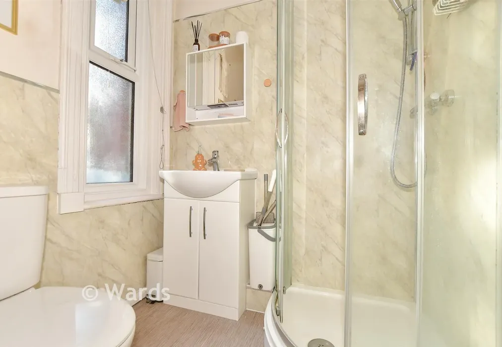 Shower Room - Broadmead Road, Folkestone, Kent - Wards of Kent