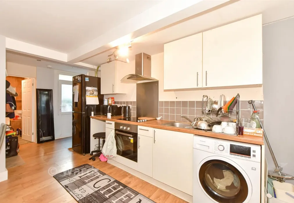 Lounge/ Kitchen - Broadmead Road, Folkestone, Kent - Wards of Kent