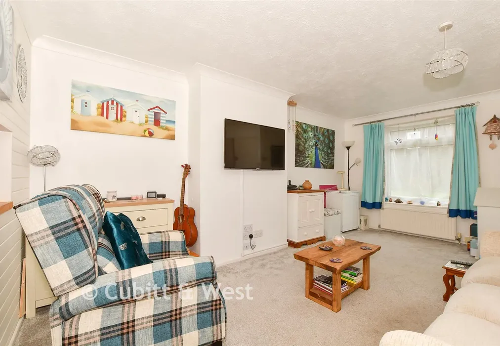 Lounge - Rectory Walk, Storrington, West Sussex - Wards of Kent