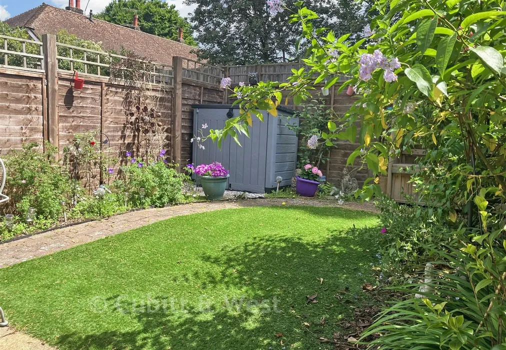 Rear Garden - Rectory Walk, Storrington, West Sussex - Wards of Kent