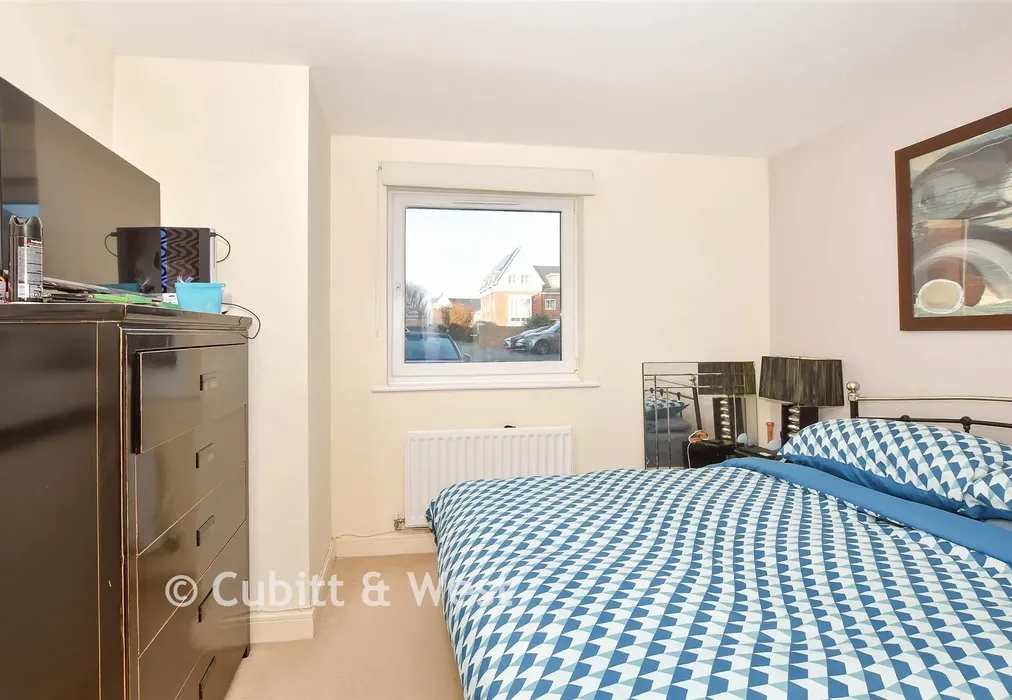 Bedroom - Yoxall Mews, Redhill, Surrey - Wards of Kent