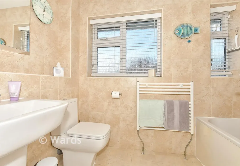 Bathroom - Reculver Road, Herne Bay, Kent - Wards of Kent