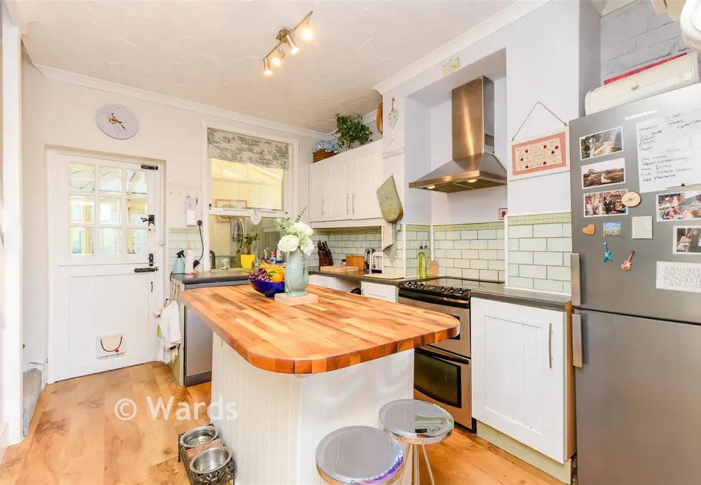 Kitchen - Basted, Sevenoaks, Kent - Wards of Kent