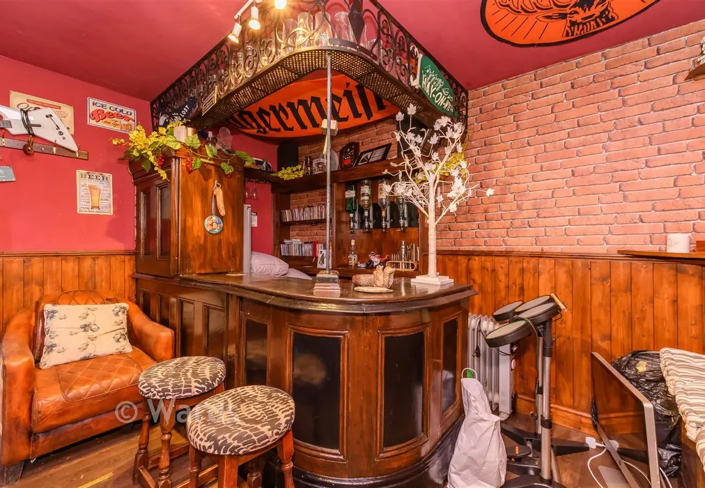 Room - Basted, Sevenoaks, Kent - Wards of Kent