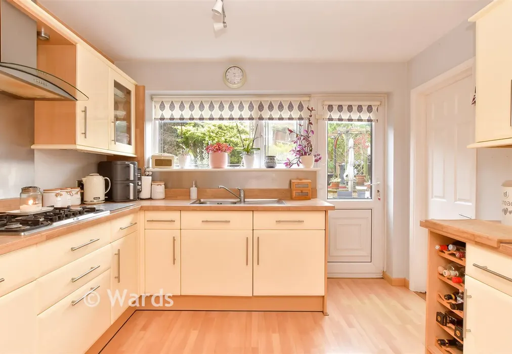 Kitchen - Mossbank, Walderslade, Chatham, Kent - Wards of Kent