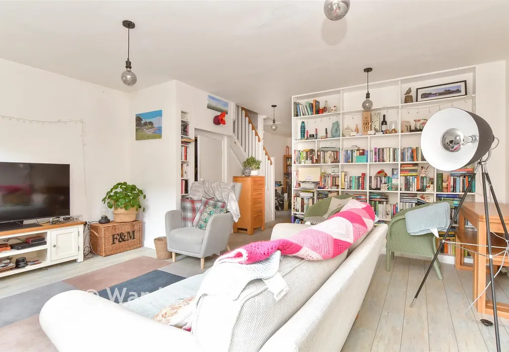 Lounge - Olympia Way, Whitstable, Kent - Wards of Kent