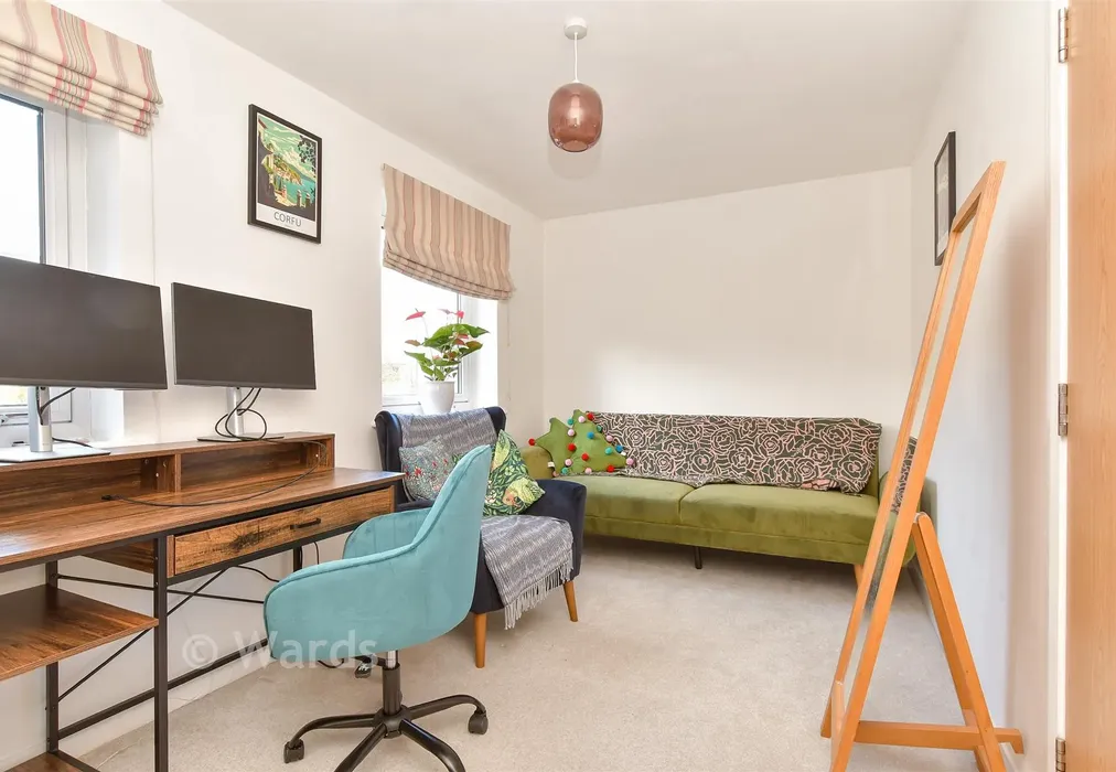 Bedroom 2 - Olympia Way, Whitstable, Kent - Wards of Kent