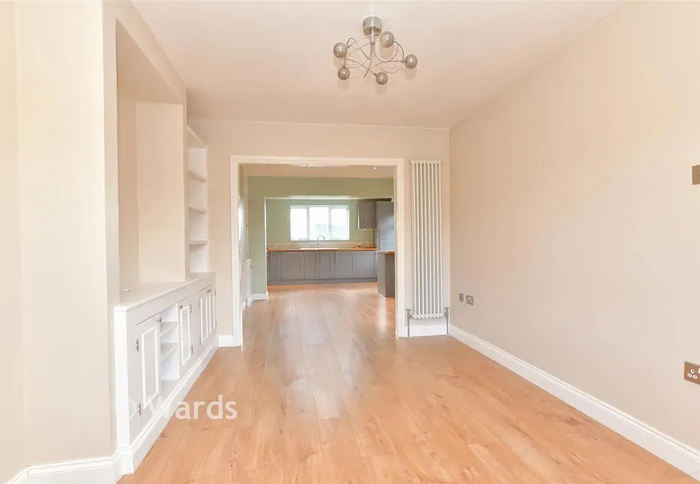 Lounge - Golden Hill, Whitstable, Kent - Wards of Kent