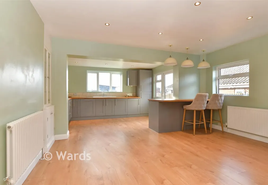 Kitchen/Dining Area - Golden Hill, Whitstable, Kent - Wards of Kent