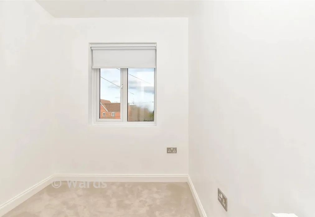Bedroom 3 - Golden Hill, Whitstable, Kent - Wards of Kent