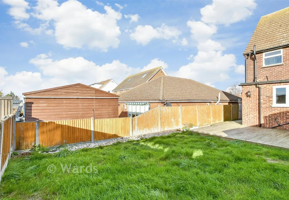 Rear Garden - Golden Hill, Whitstable, Kent - Wards of Kent