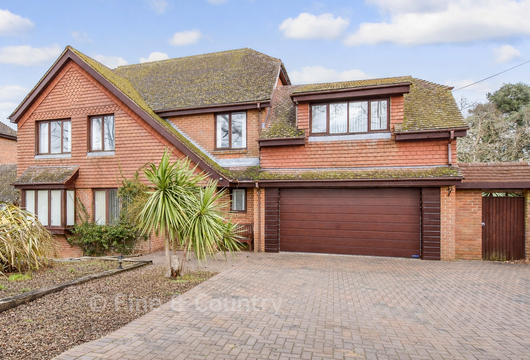 Fishbourne Lane, Fishbourne, Isle of Wight - Wards of Kent